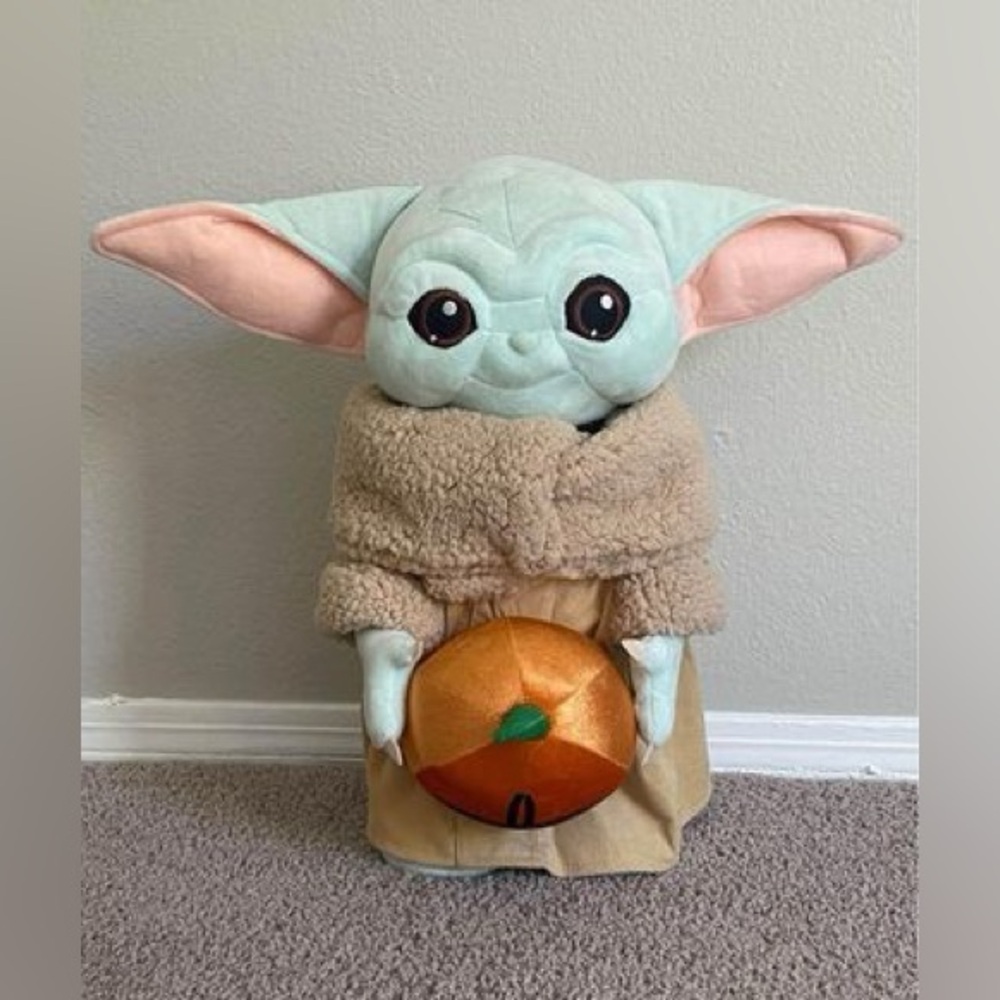 Baby Yoda Grogu Halloween plush